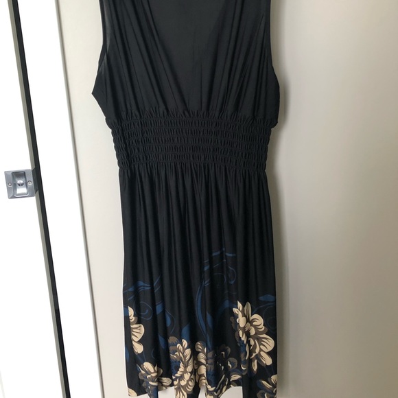 Cocktail dress with touching - Picture 4 of 4